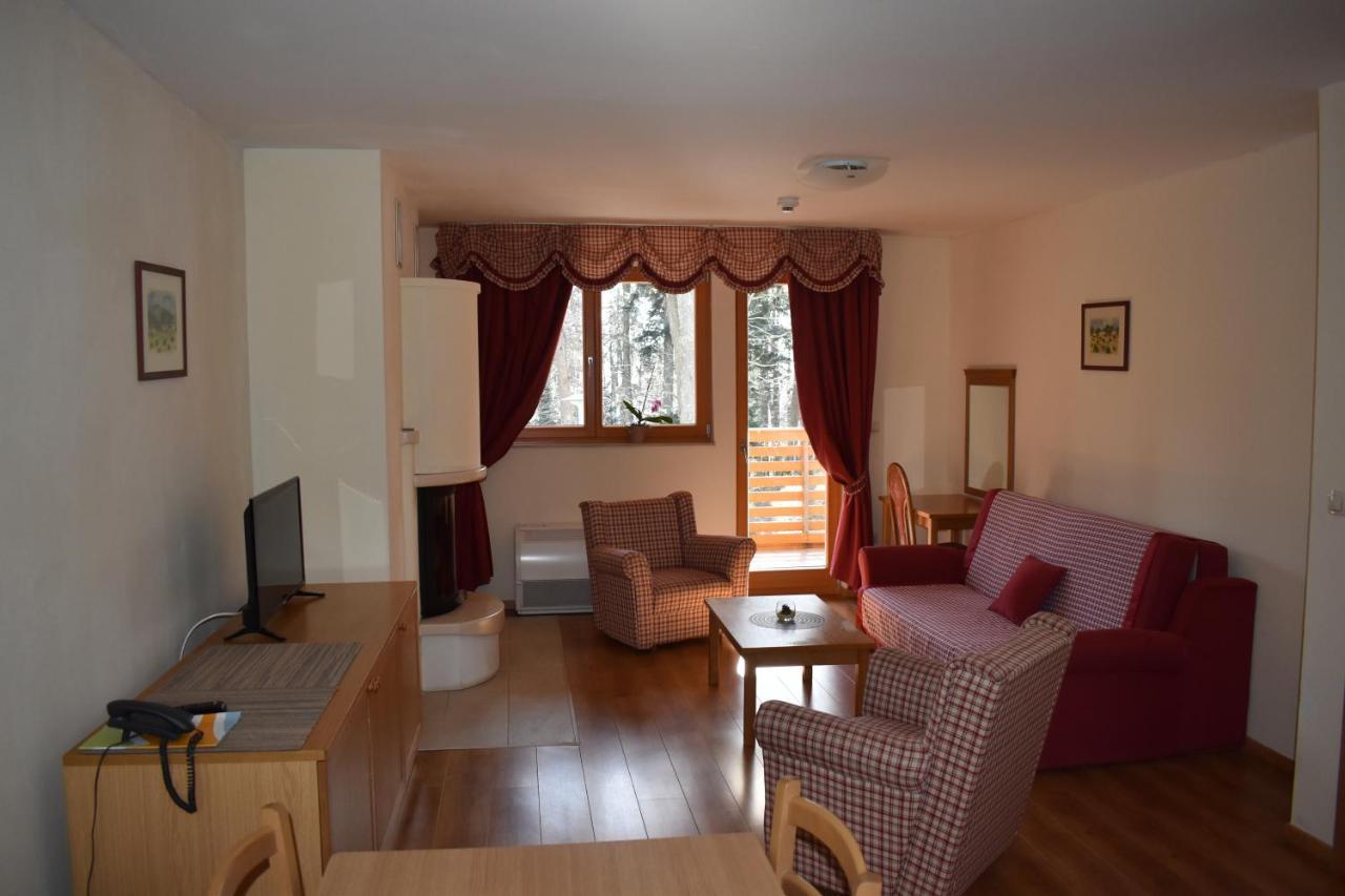 Aparthotel Snjezna Kraljica Stubicke Toplice Dış mekan fotoğraf