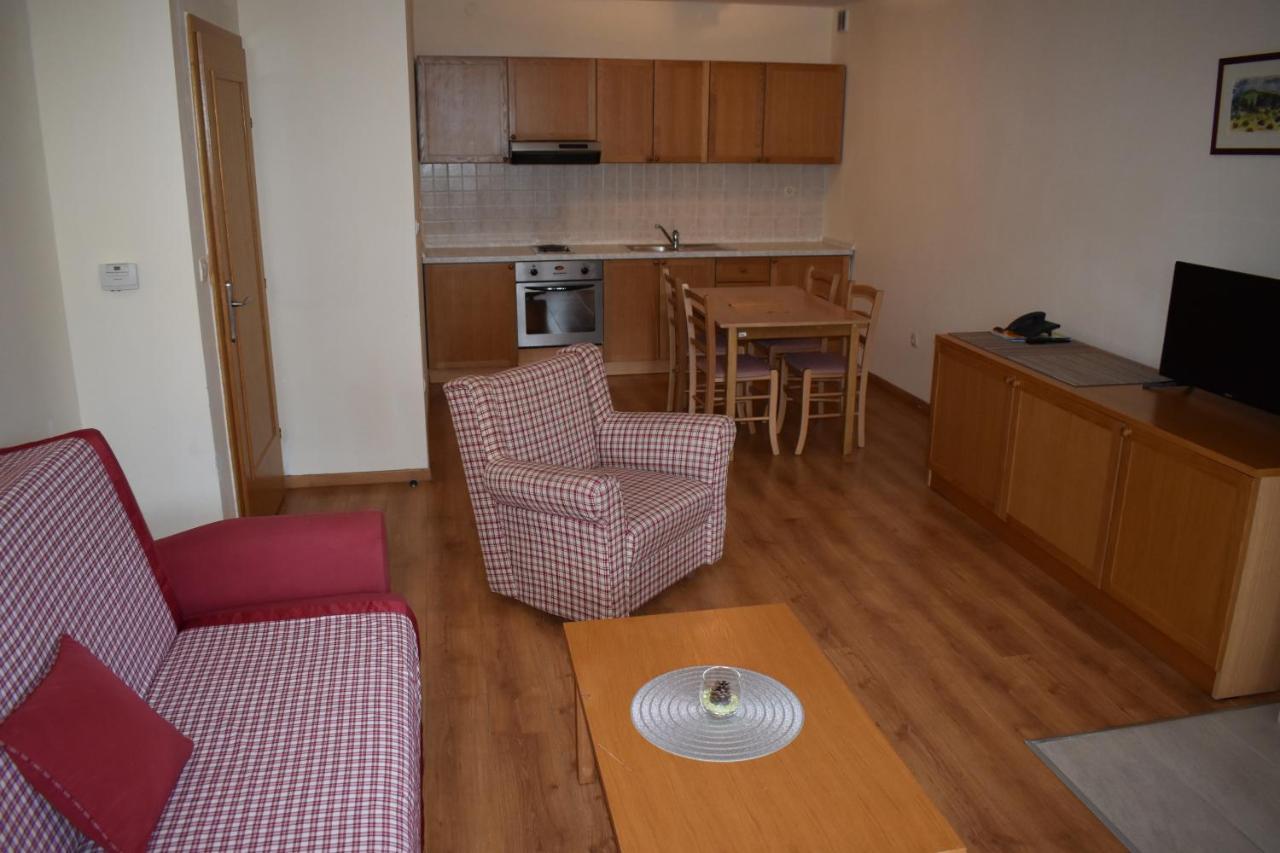Aparthotel Snjezna Kraljica Stubicke Toplice Dış mekan fotoğraf