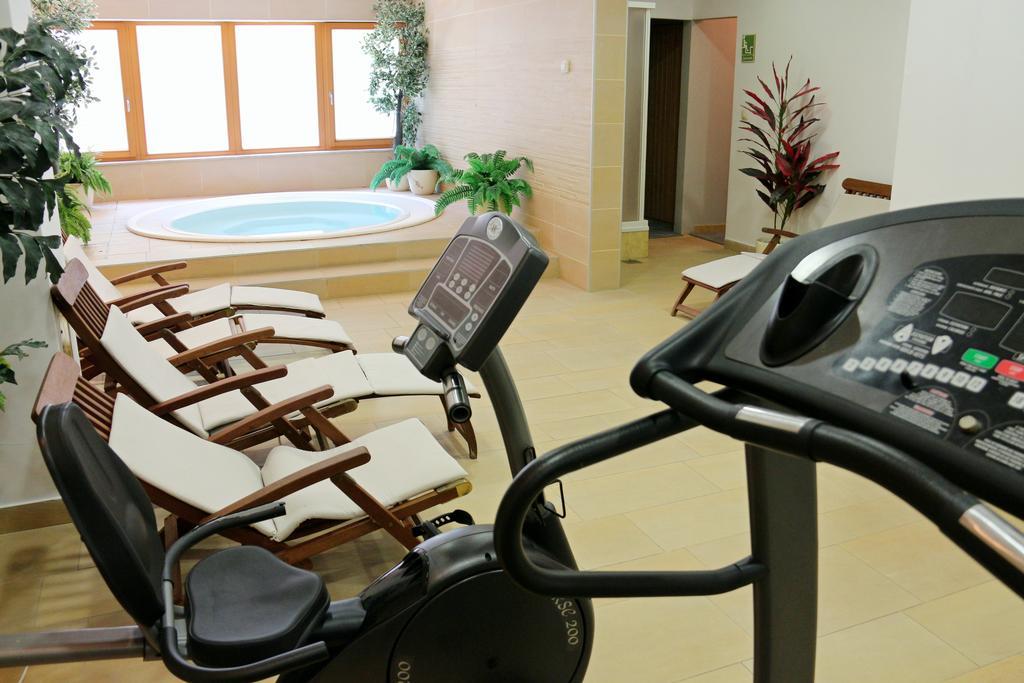 Aparthotel Snjezna Kraljica Stubicke Toplice Dış mekan fotoğraf
