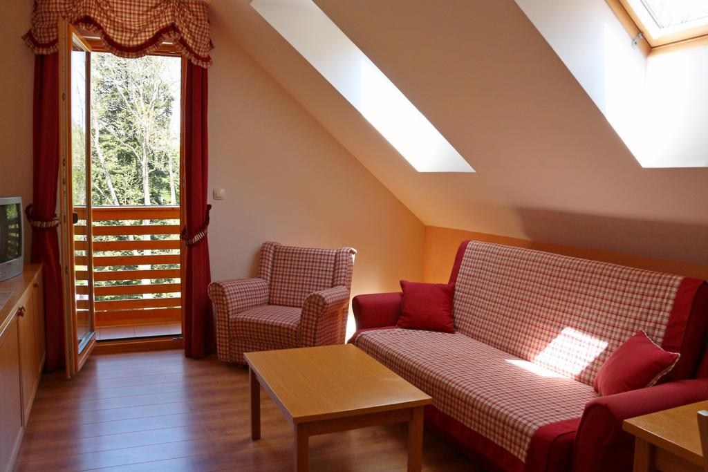 Aparthotel Snjezna Kraljica Stubicke Toplice Oda fotoğraf